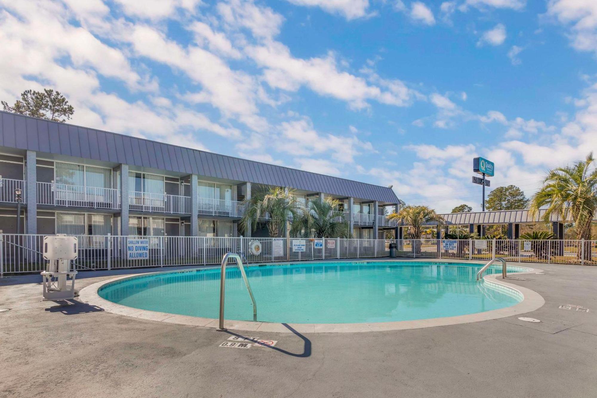 Quality Inn & Suites Hardeeville - Savannah North Exterior photo